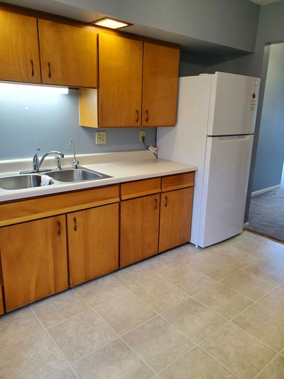142 Kitchen 2