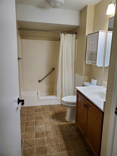 304 Bathroom 2