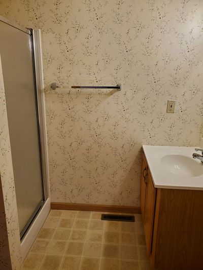 601 Guest Bath