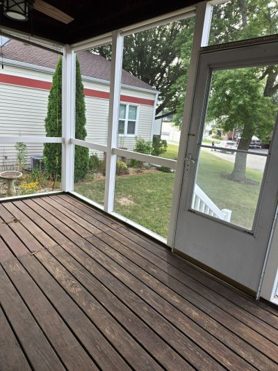 301 Screen Porch