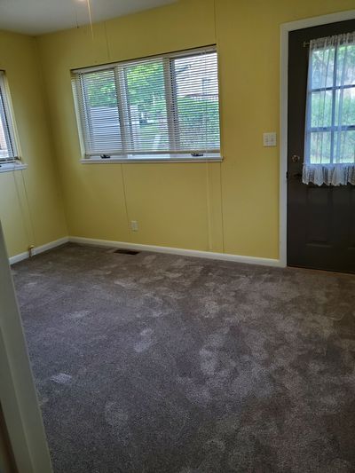 402 Sunroom