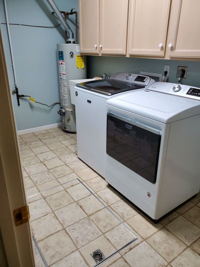 402 Laundry Room